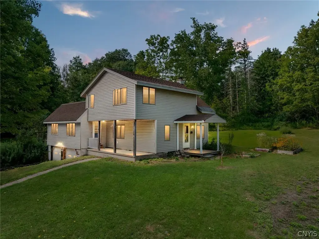 9371 Sly Hill Road, Western