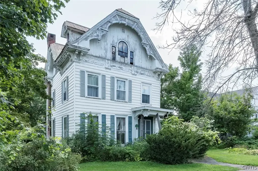 41 E Church Street, Adams