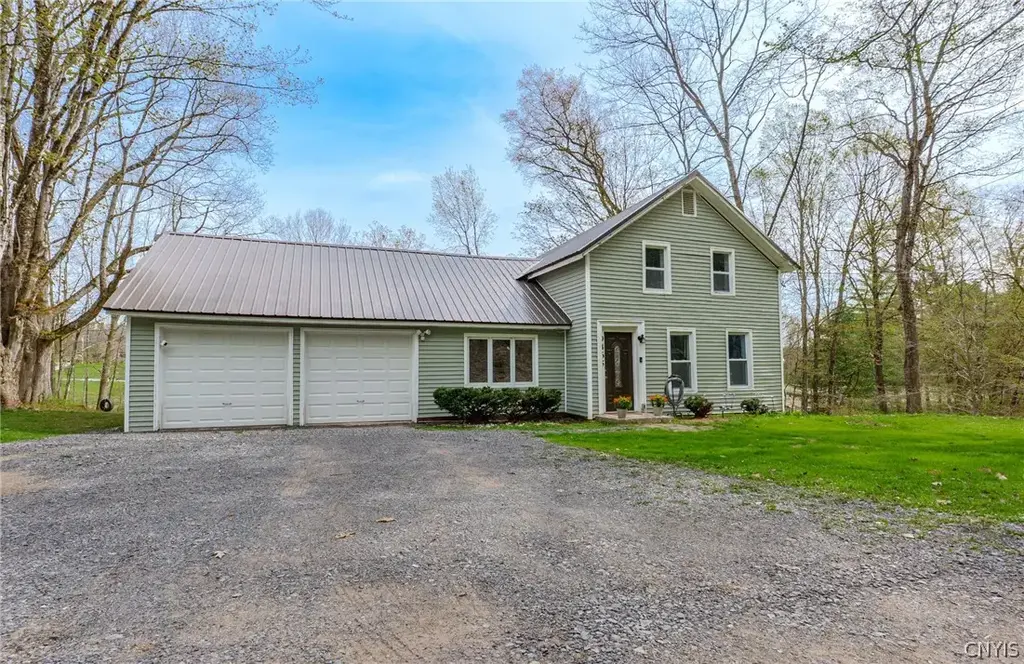 9465 Coates Road, Trenton