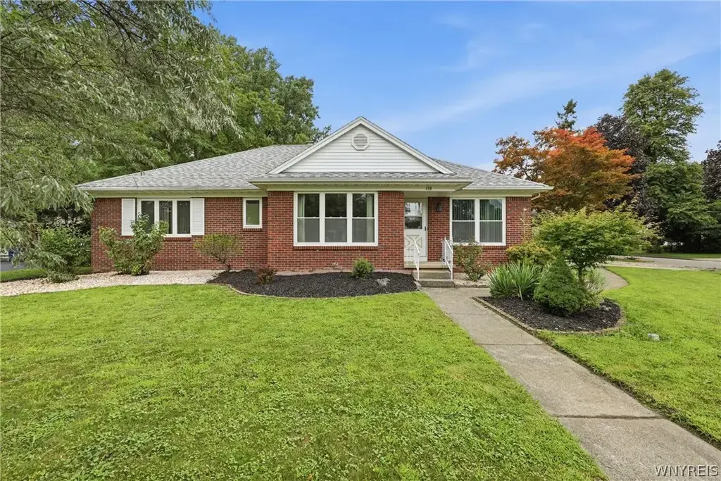 138 Woodshire N, Amherst