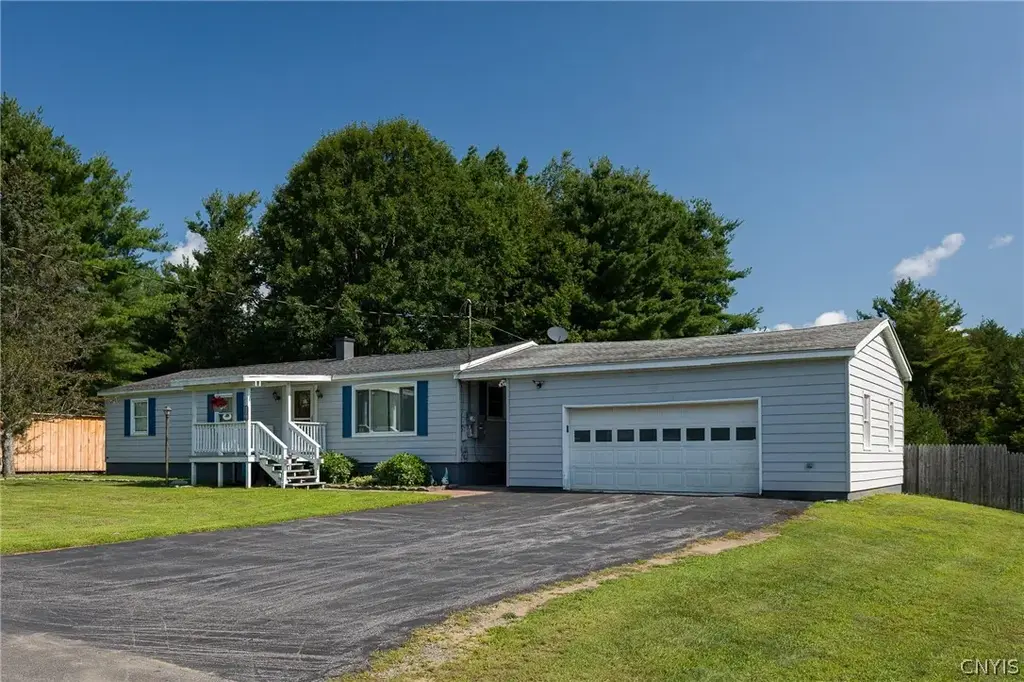 23572 Rex Drive, Rutland