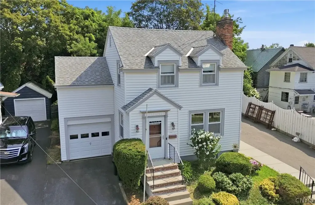 104 Prospect Street, Little Falls City