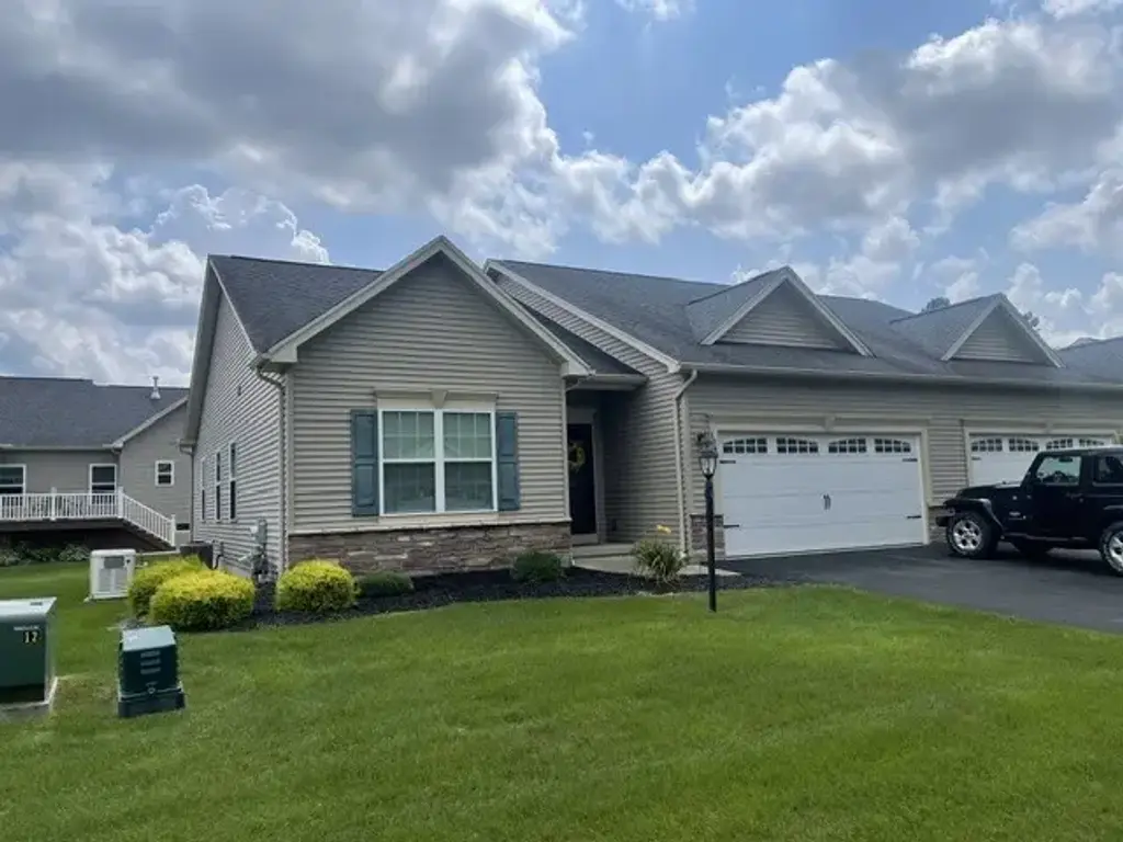 1045 Railway Crossing, Webster
