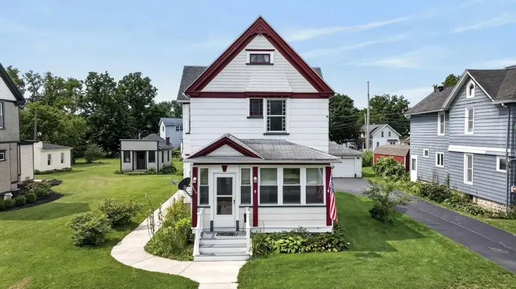 3226 State St, Caledonia