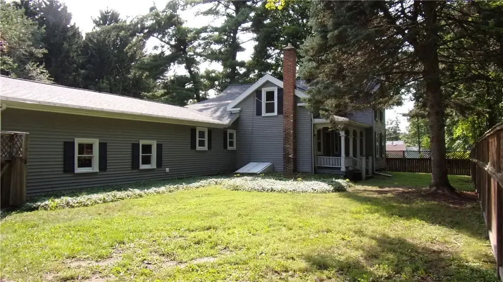 5028 Lake Road, Avon