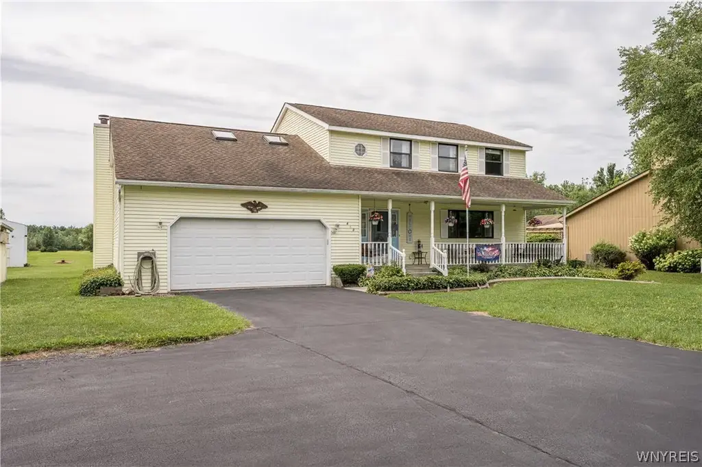 463 Pleasant View Drive, Lancaster
