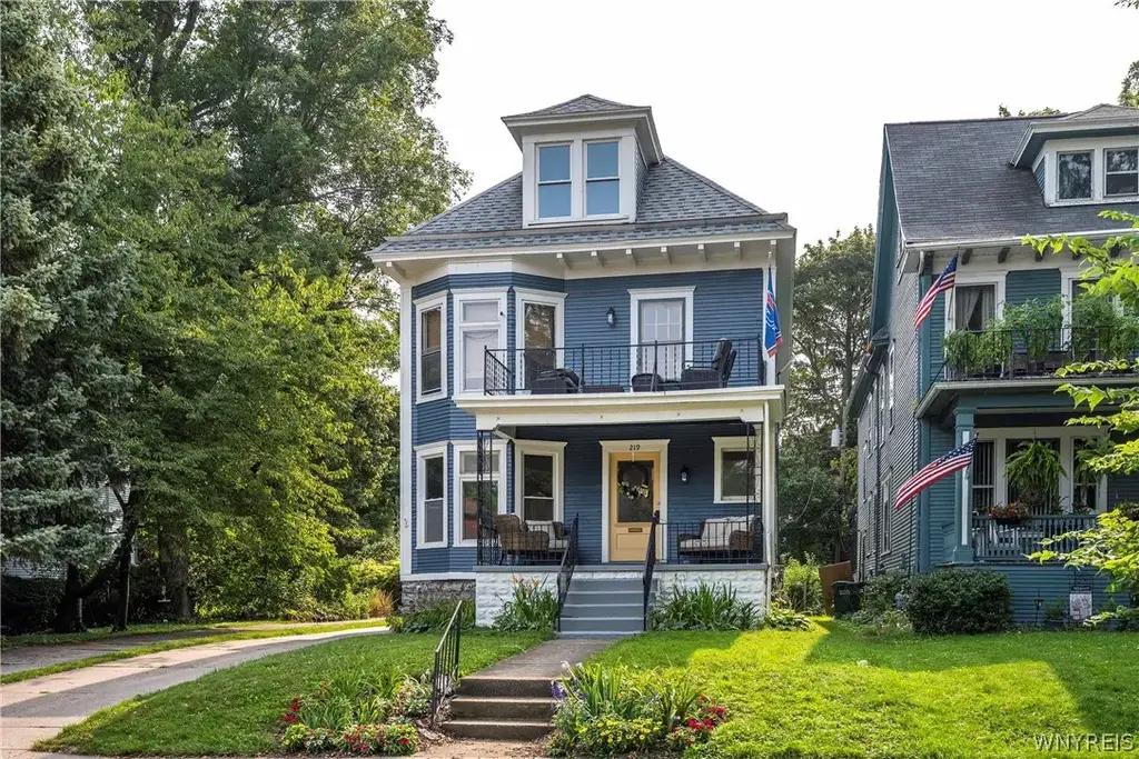 219 Woodward Avenue, Buffalo