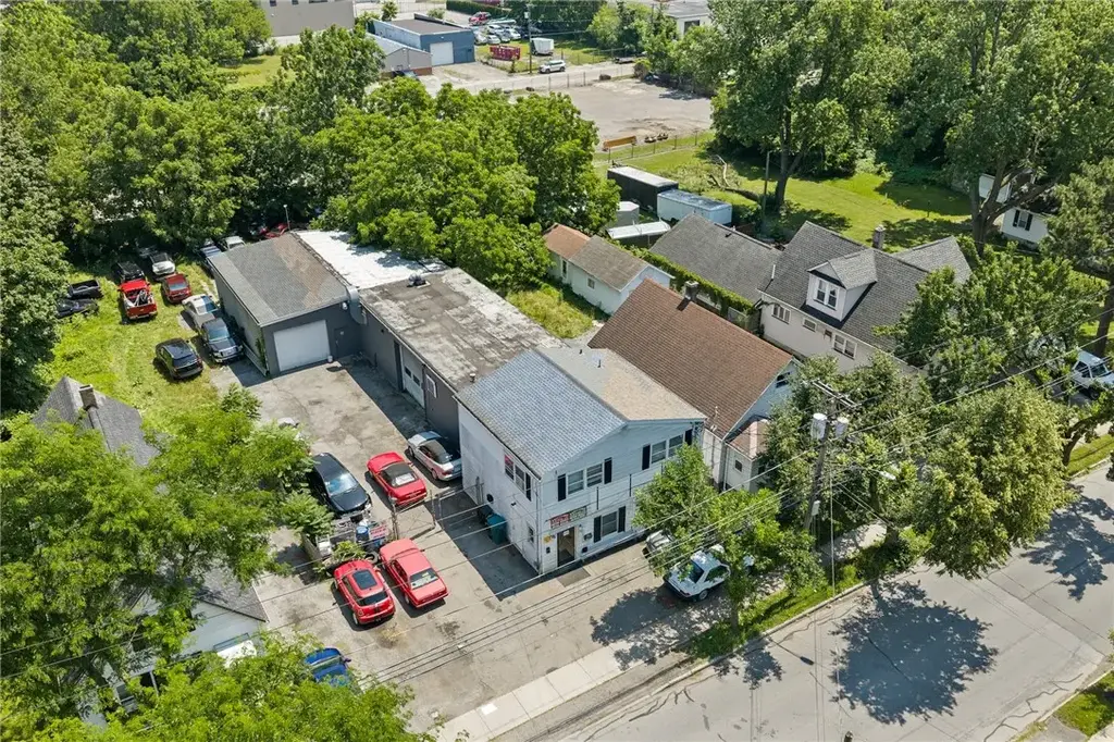 588 Glide Street, Rochester