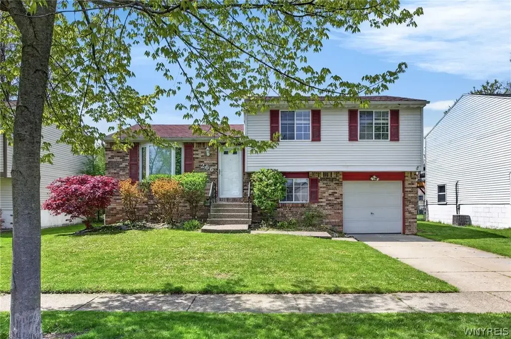 266 Peppertree Drive, Amherst