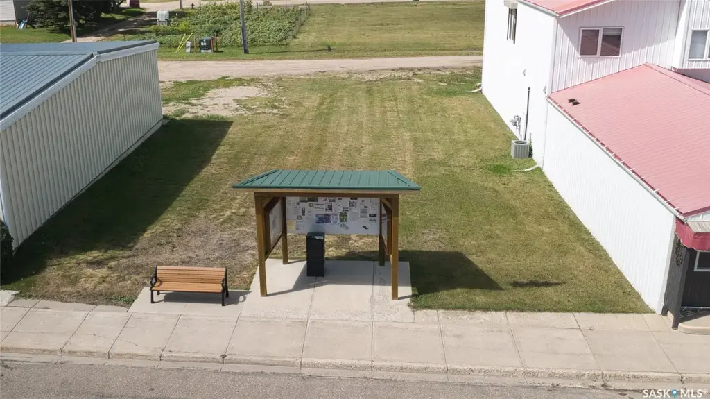 3023 Central Avenue, Waldheim