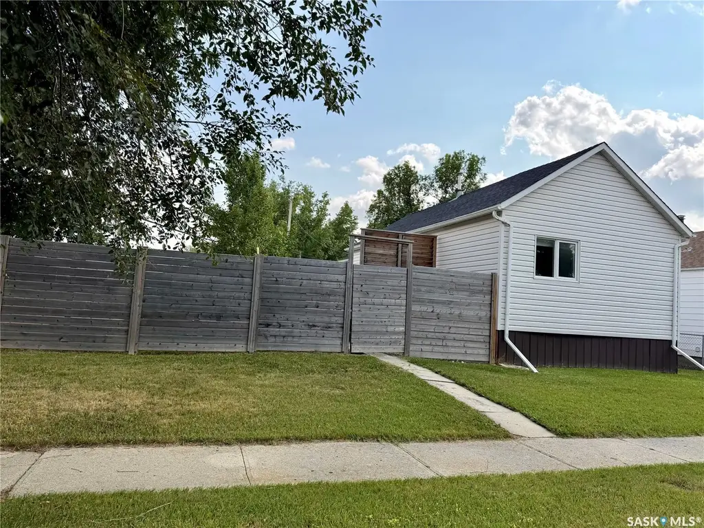 306 3rd Avenue E, Rosetown