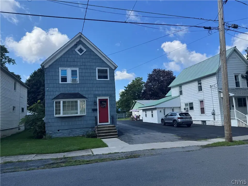 723 Lawrence Street, Watertown City