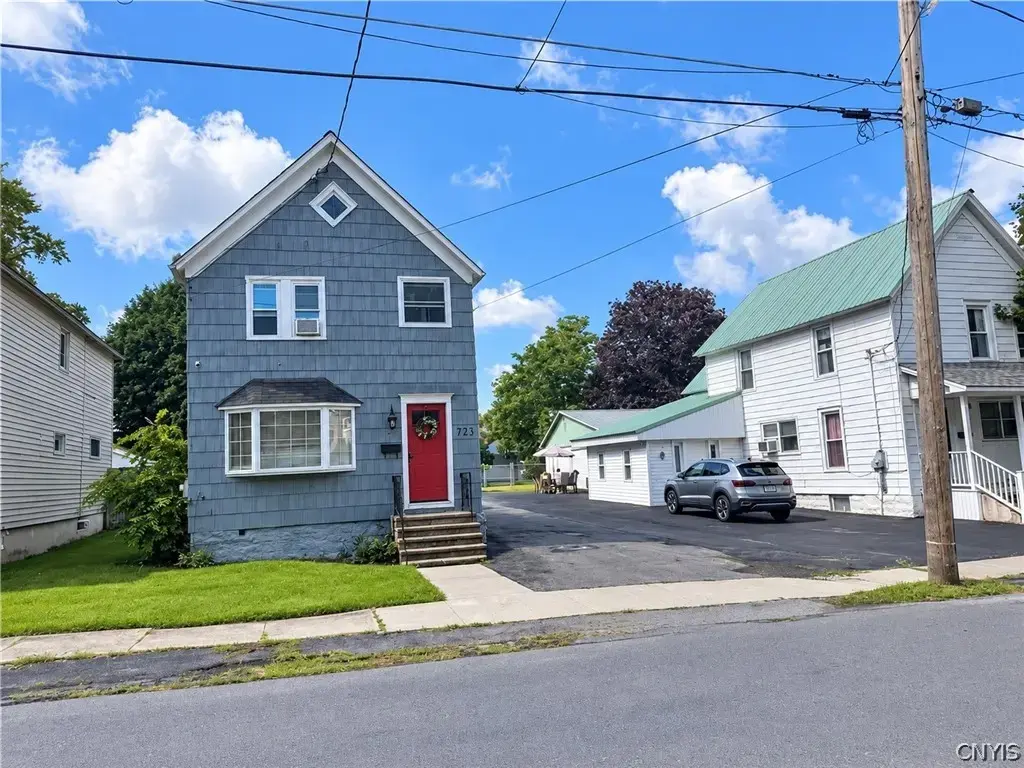 723 Lawrence Street, Watertown City