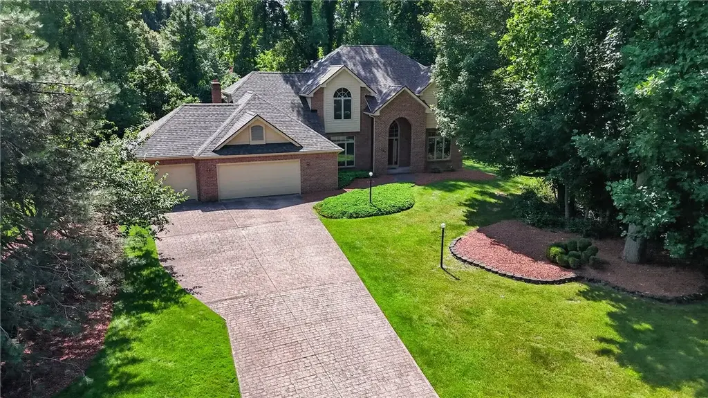 1125 Ohstrom Park, Webster