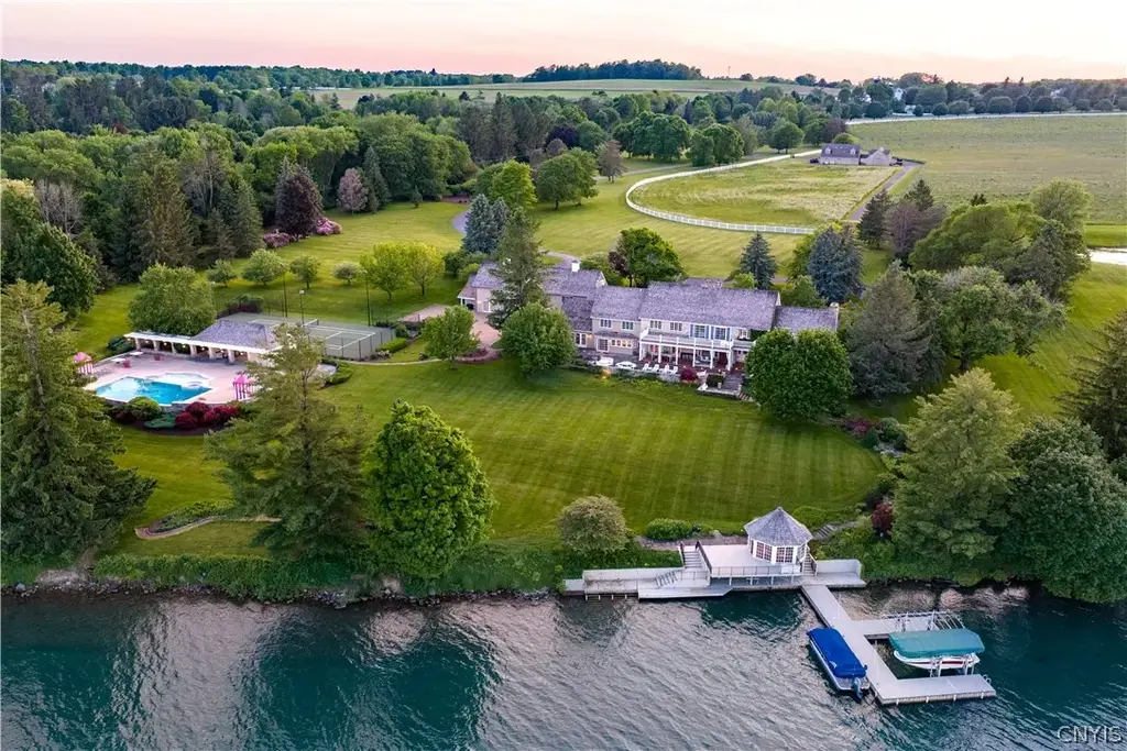 3074 W Lake Road, Skaneateles
