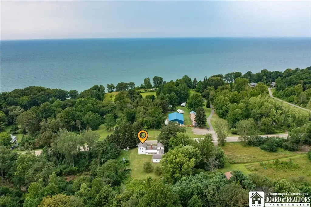 9741 E Lake Road, Ripley