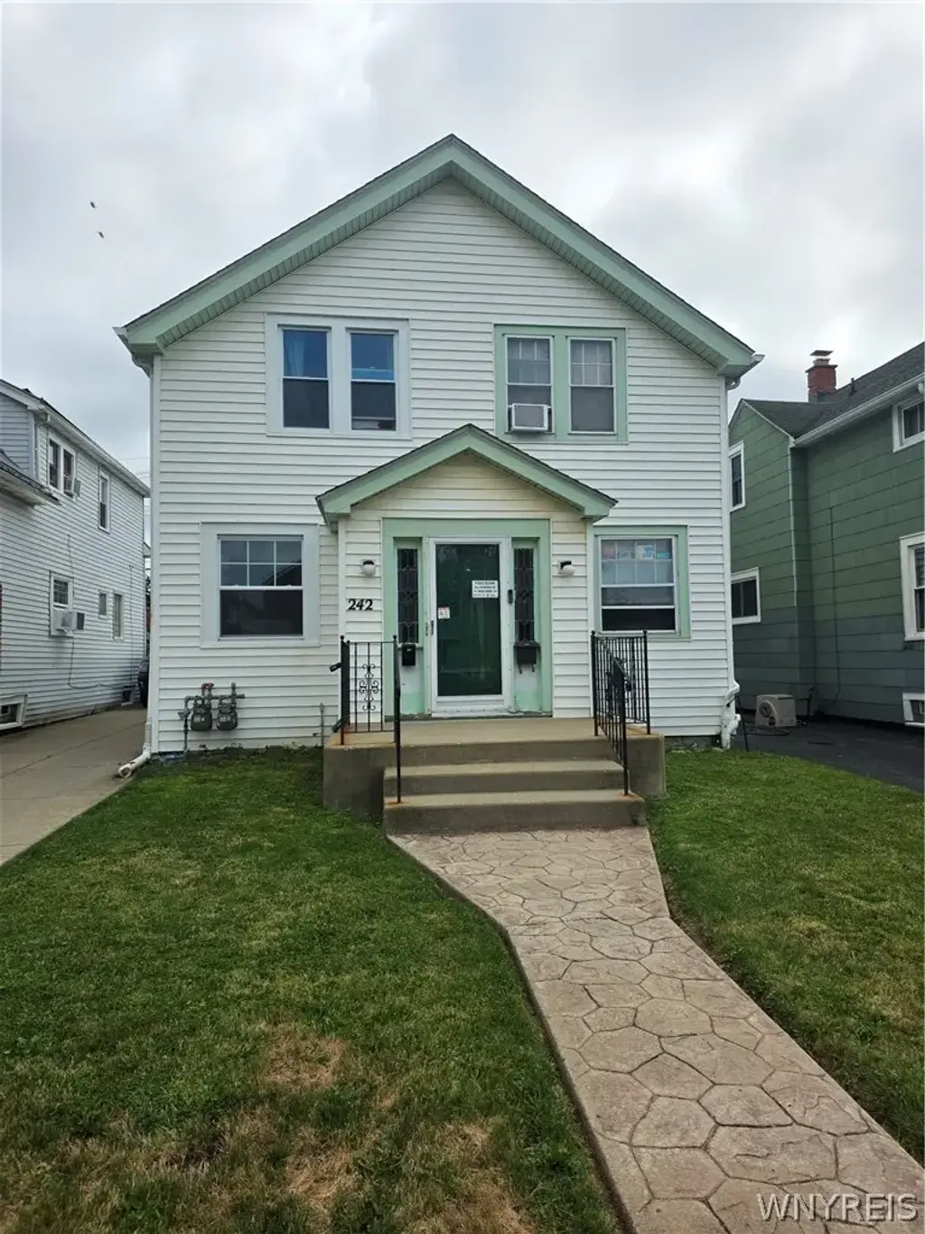 242 Washington Avenue, Tonawanda
