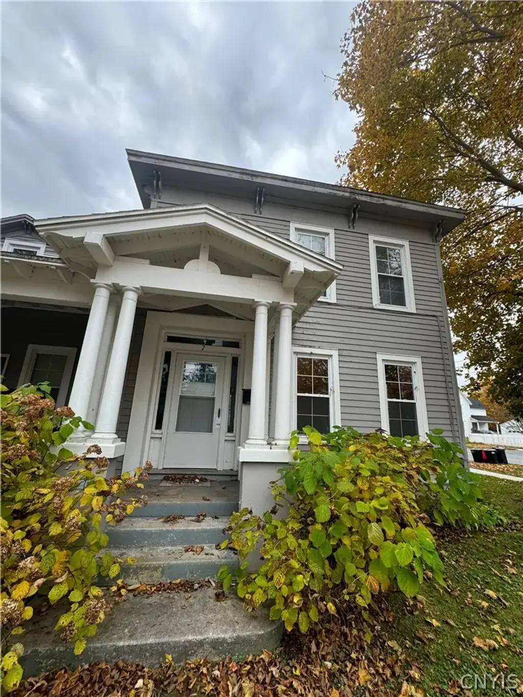 7 N Jefferson Street, Champion