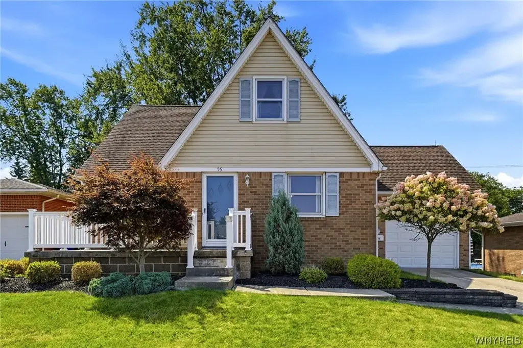 55 Greenhill Terrace, West Seneca