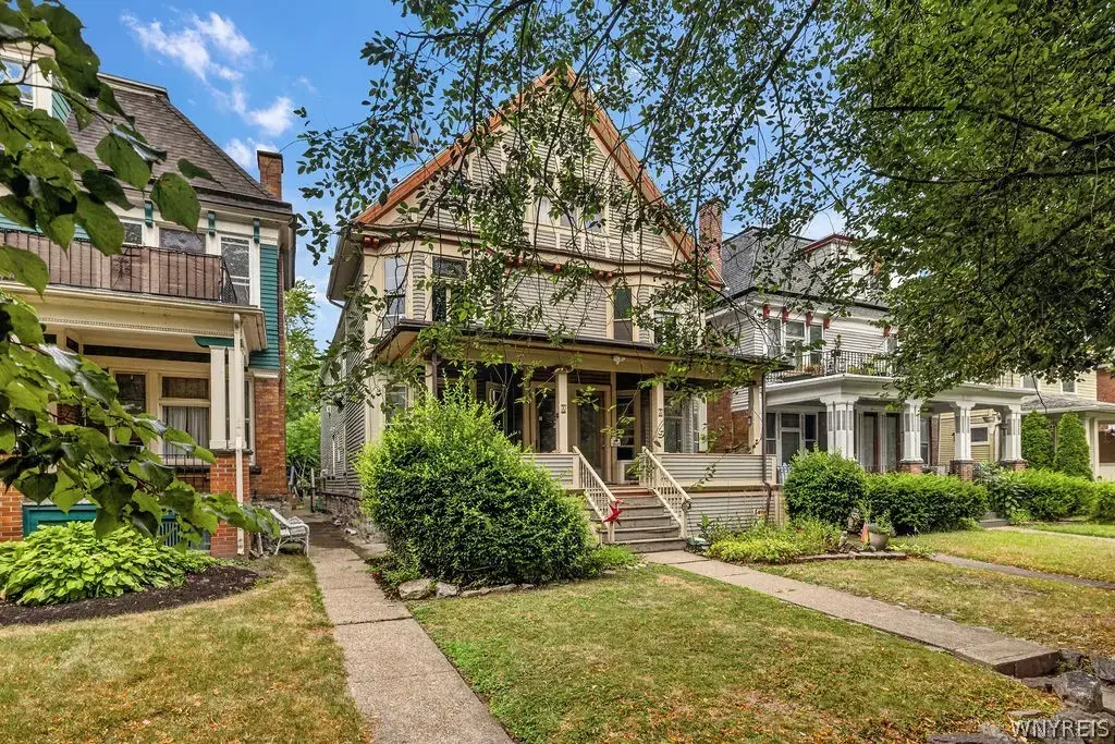 20-22 Granger Place, Buffalo