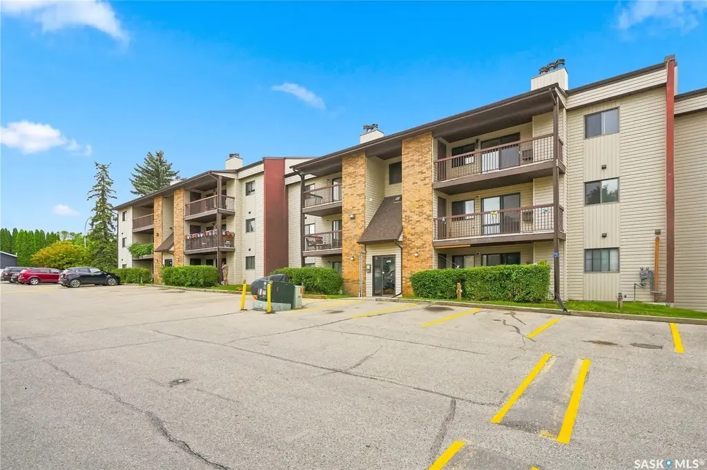 345 Kingsmere Boulevard 302, Saskatoon