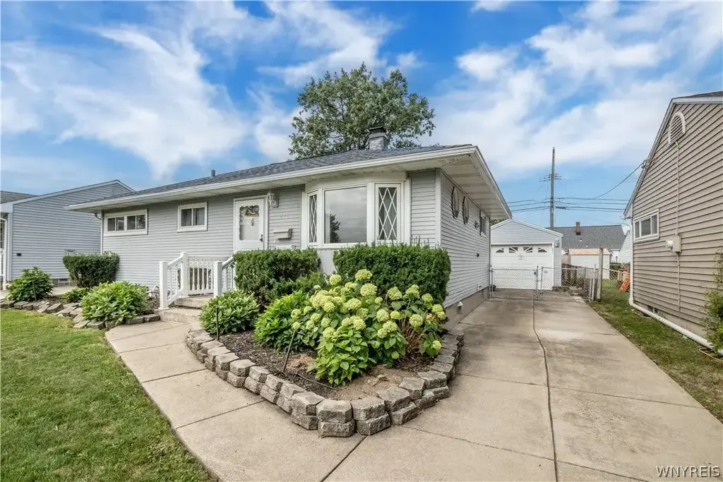 270 Floradale Avenue, Tonawanda