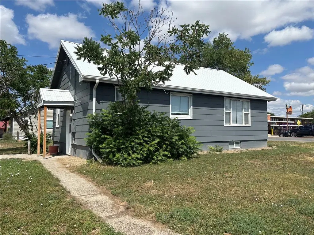 702 N Center Avenue, Hardin