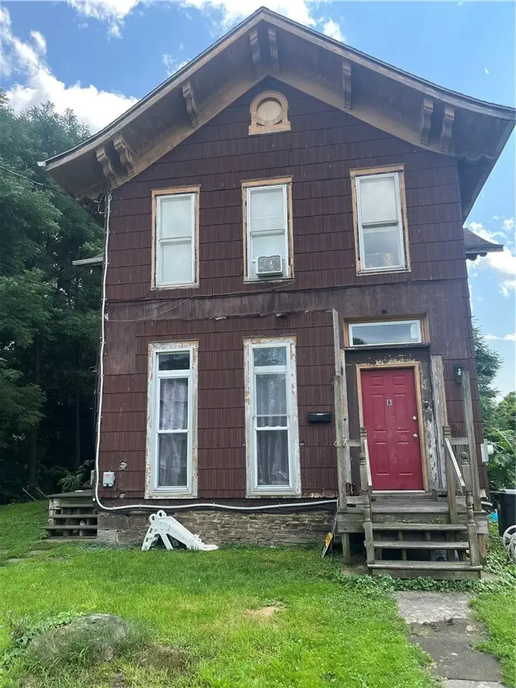 372 Diven Avenue, Elmira City