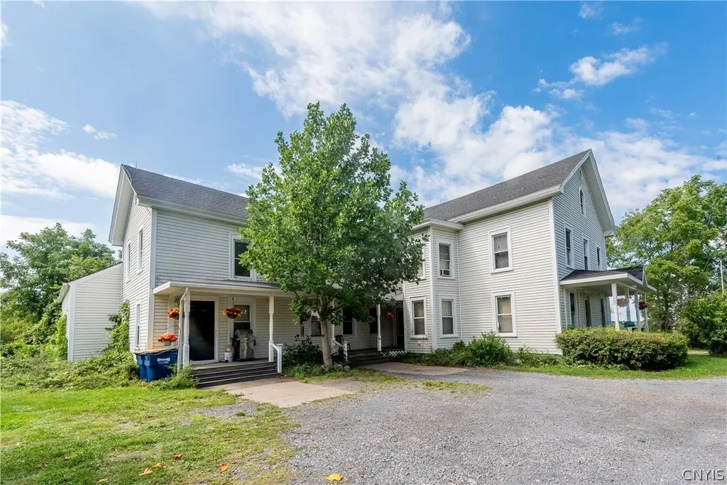 4897 Vinegar Hill Road, Elbridge