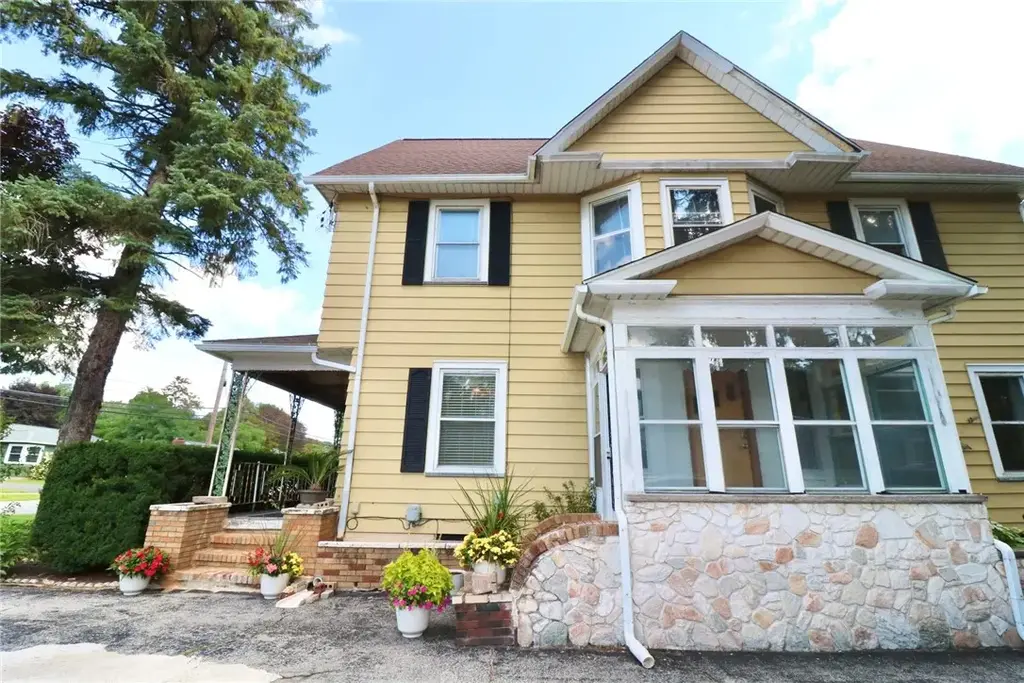 708 Helendale Road, Irondequoit