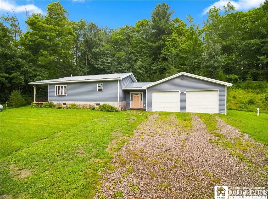 5591 Eke Road, North Harmony