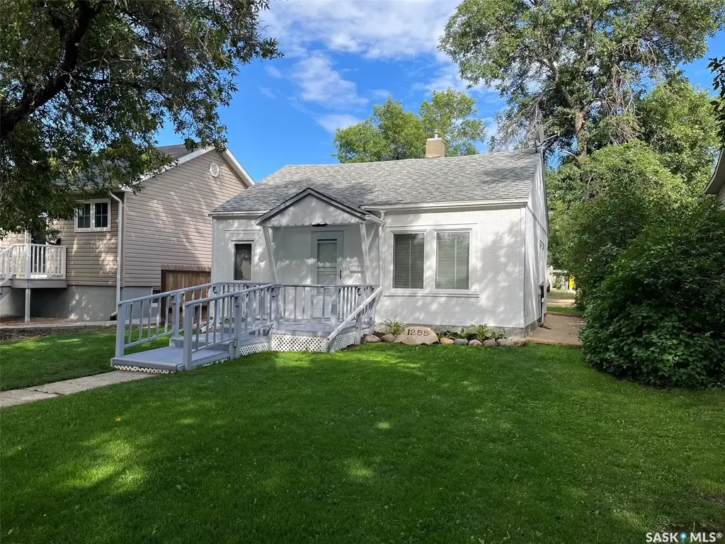 1255 Atkinson Street, Regina