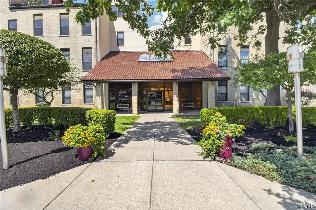 10 Foery Drive # 107, Utica
