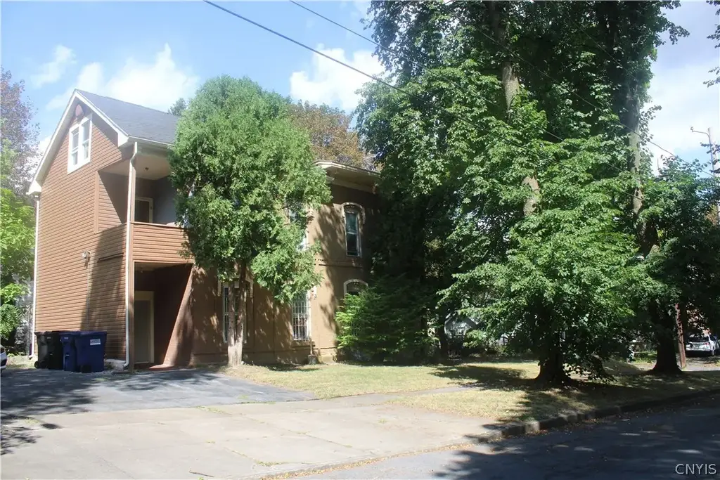 1326 Madison Street, Syracuse