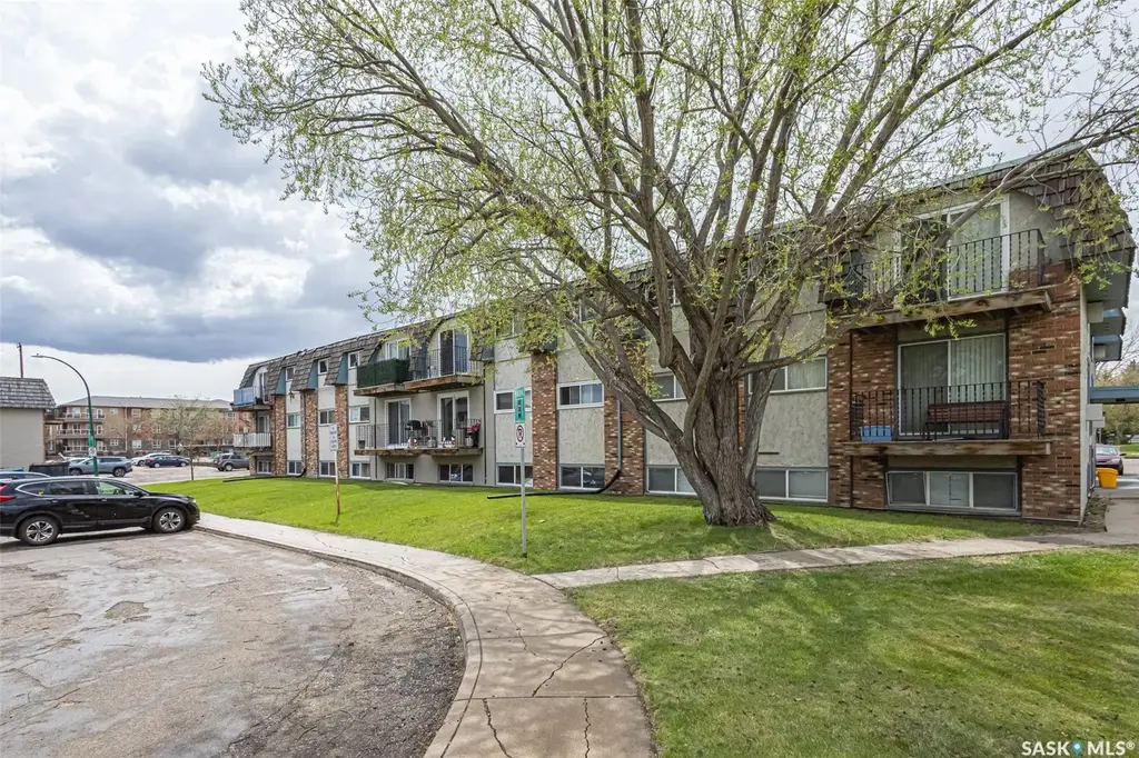 3809 Luther Place 14, Saskatoon
