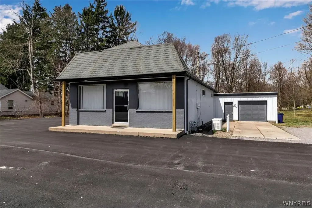 12482 Broadway Street, Alden