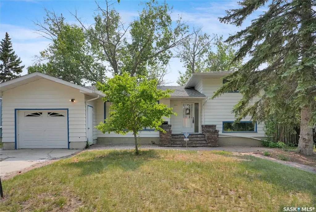 345 Durham Drive, Regina