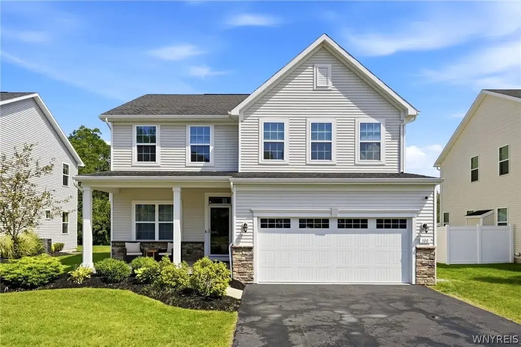 100 Lynette Lane, Amherst