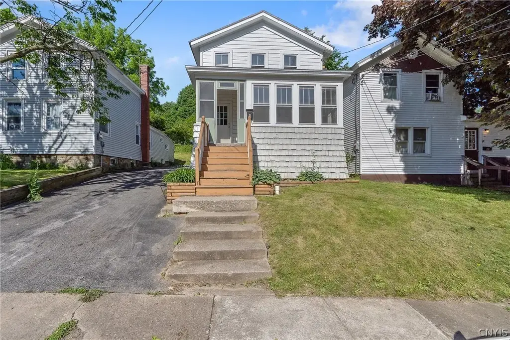 39 John Street, Oswego