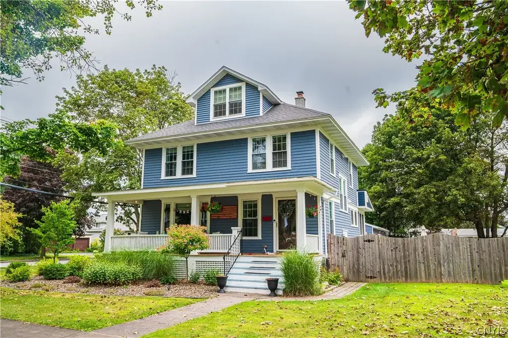 325 Kinsley Street, Vernon