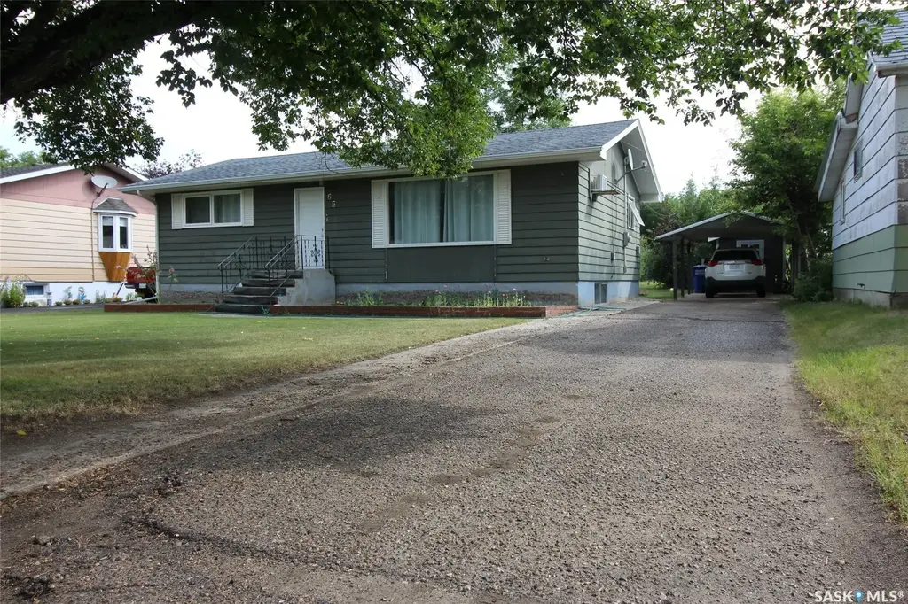 656 4th Street W, Shaunavon