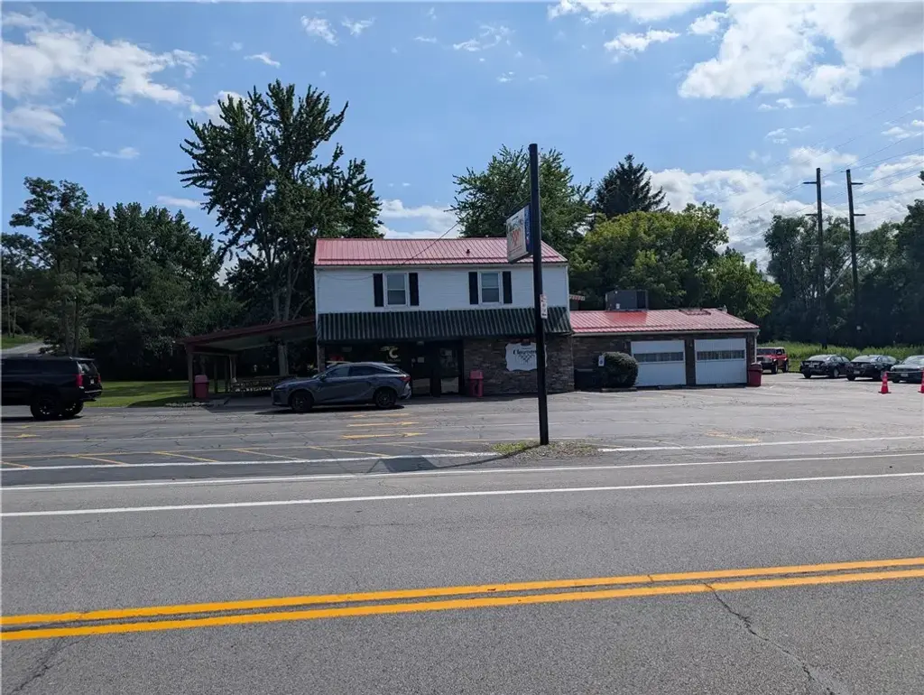 1231 Ayrault Road, Perinton
