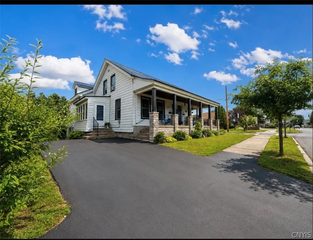 Photo of Listing #S1708233
