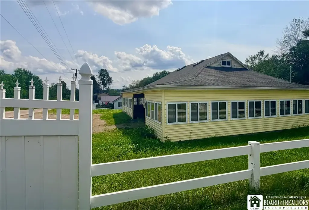 7759 County Road 40, Wirt