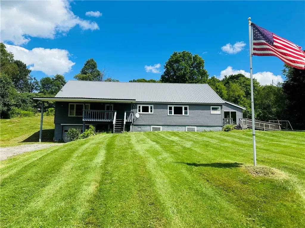 1408 E Brook Road, Hamden