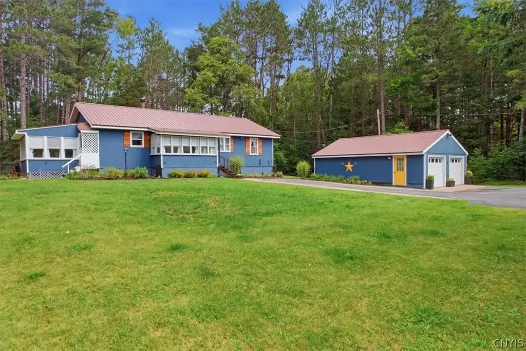 6592 New York 30, Indian Lake