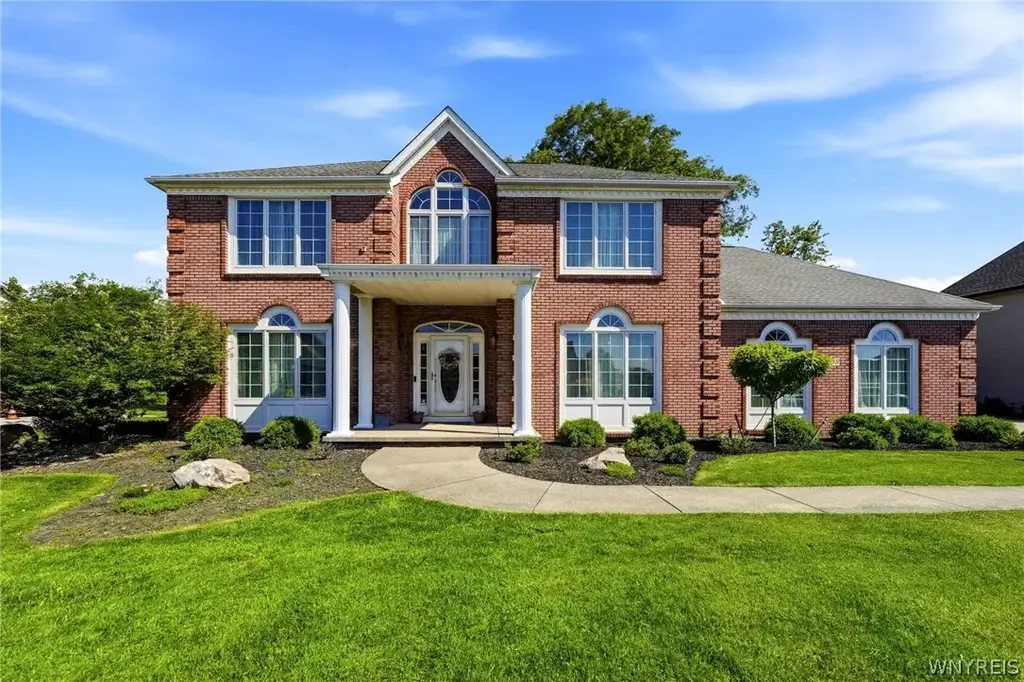 5507 Via Marina, Clarence