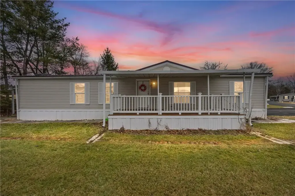 31 Picture Book Park, West Bloomfield