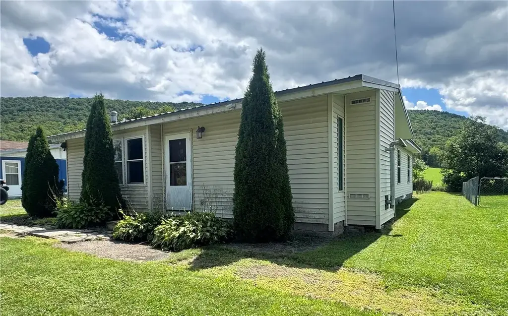 2055 Chambers Road, Catlin