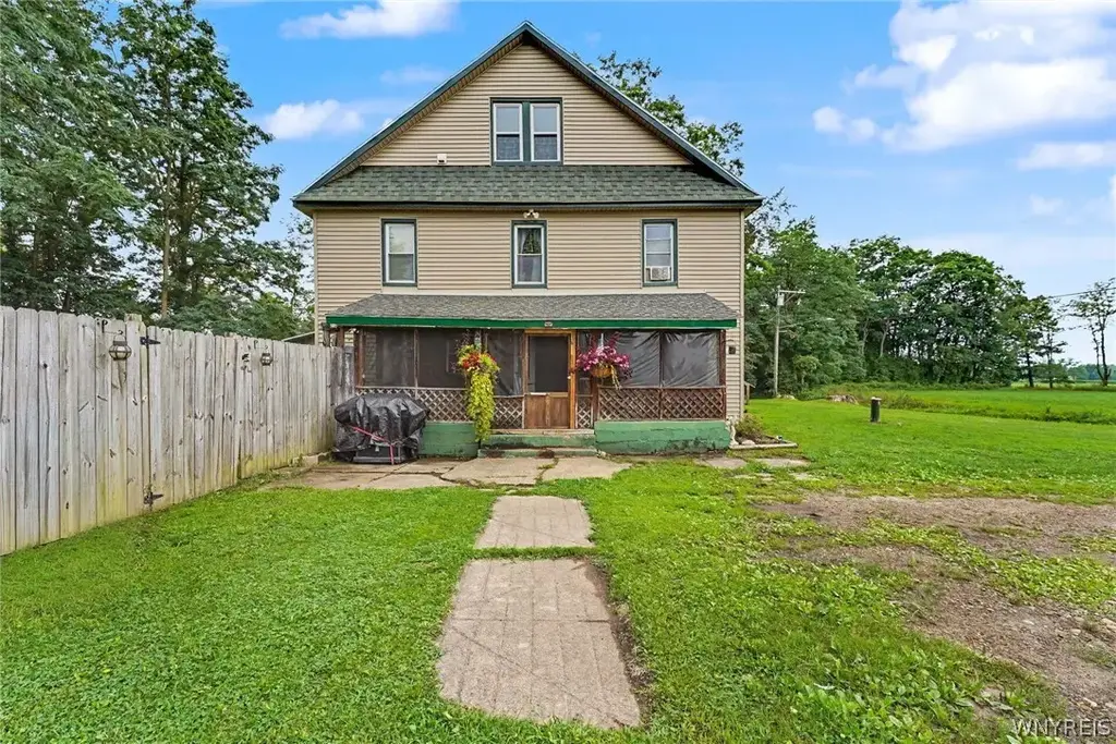 1309 Ellis Road, Brant